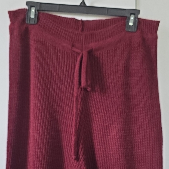 Fashion Nova Knit Burgundy Set - Picture 5 of 6